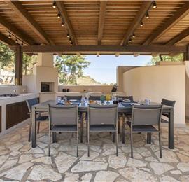 3 bedroom villa with pool and tennis court in Sicily, sleeps 6-8